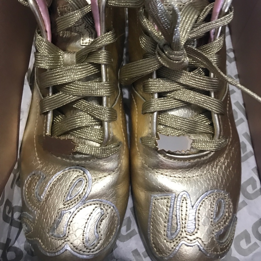 Melody Ehsani x Reebok  Mid Classic Sneaker- GOLD